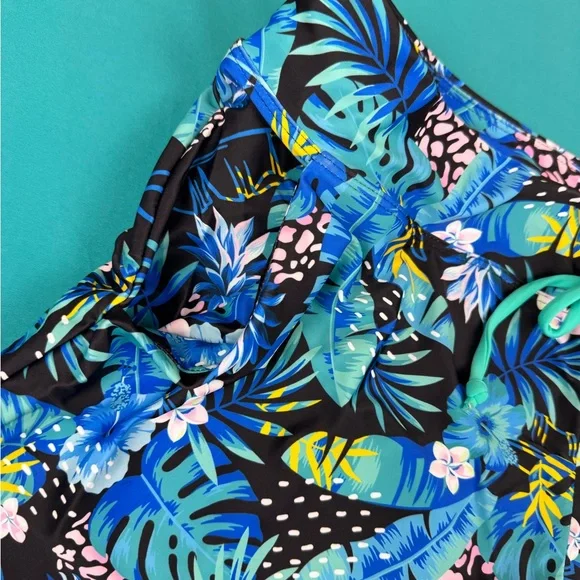 Tempt Me Women’s Tankini Swimsuit Set with Shorts Adjustable Straps NWT Size L - Picture 9 of 10